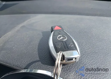 2015 Mercedes-Benz E 350 из США, поврежденный, VIN WDDHF5KB3FB110640